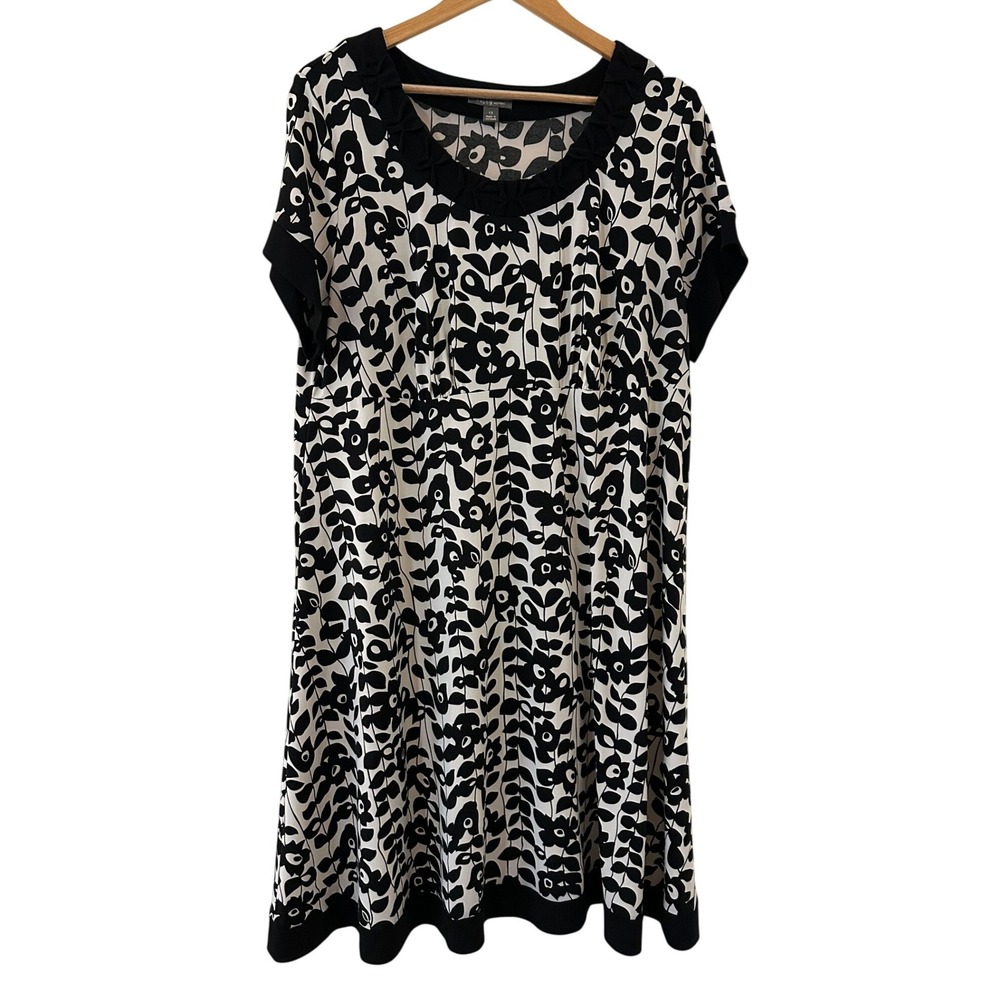 Apt 9‎ Woman Black White Floral Short Sleeve Shift Dress Plus Size 1X Whimsigoth